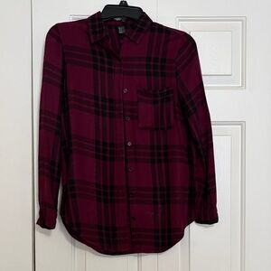 Forever 21 Womens Burgundy and Black Checkered Shirt